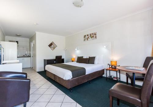 Elkira Court Motel - Key Points