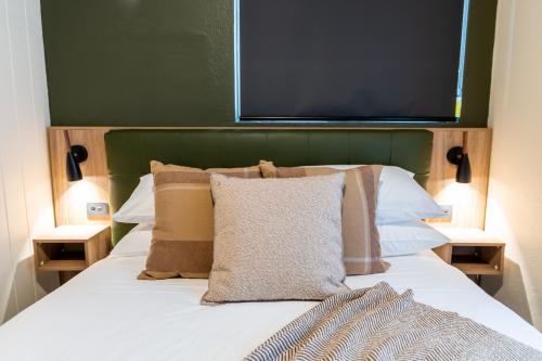 Eyre Hotel - Key Points
