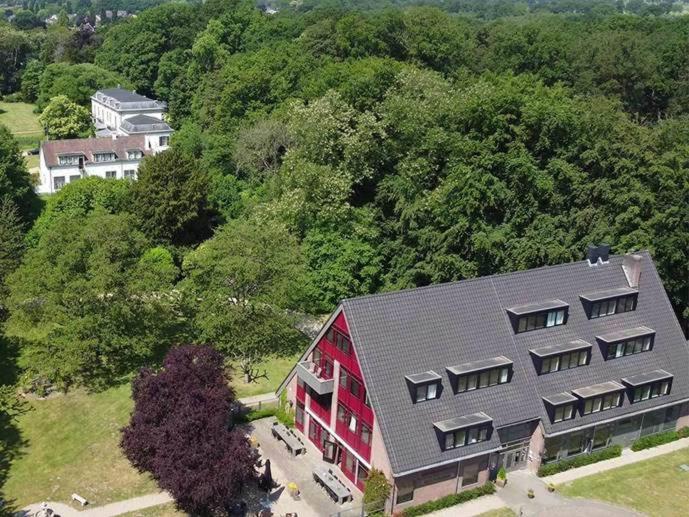 Fletcher Hotel Estate Huis Te Eerbeek Review