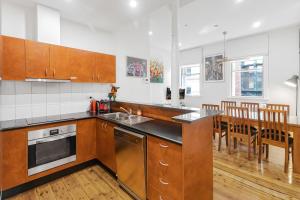 Flinders Lane Apartments Review - Key Points