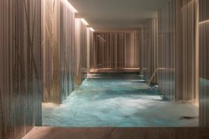 Four Seasons Hotel London at Tower Bridge - Key Points