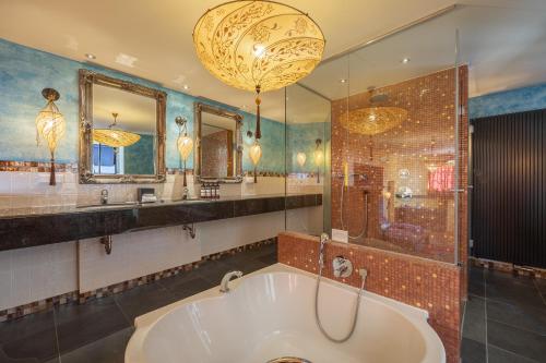 Grand Hotel Amrâth Amsterdam - About Your Stay