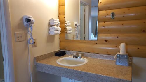 Grantsburg Inn - About Your Stay