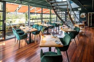 H2OTEL Rotterdam - About Your Stay