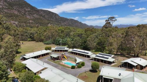 Halls Gap Log Cabins - Key Points