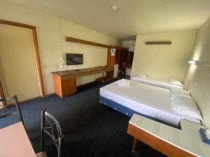 Hawker Hotel Motel - Key Points