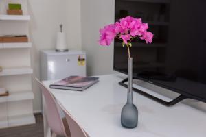 Hideaway Haven, The Cute Place To Put Up Your Feet - Key Points