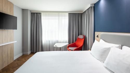 Holiday Inn Express Amsterdam - Sloterdijk Station, an IHG Hotel - About Your Stay