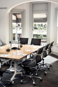 Holiday Inn West Perth, an IHG Hotel - About Your Stay