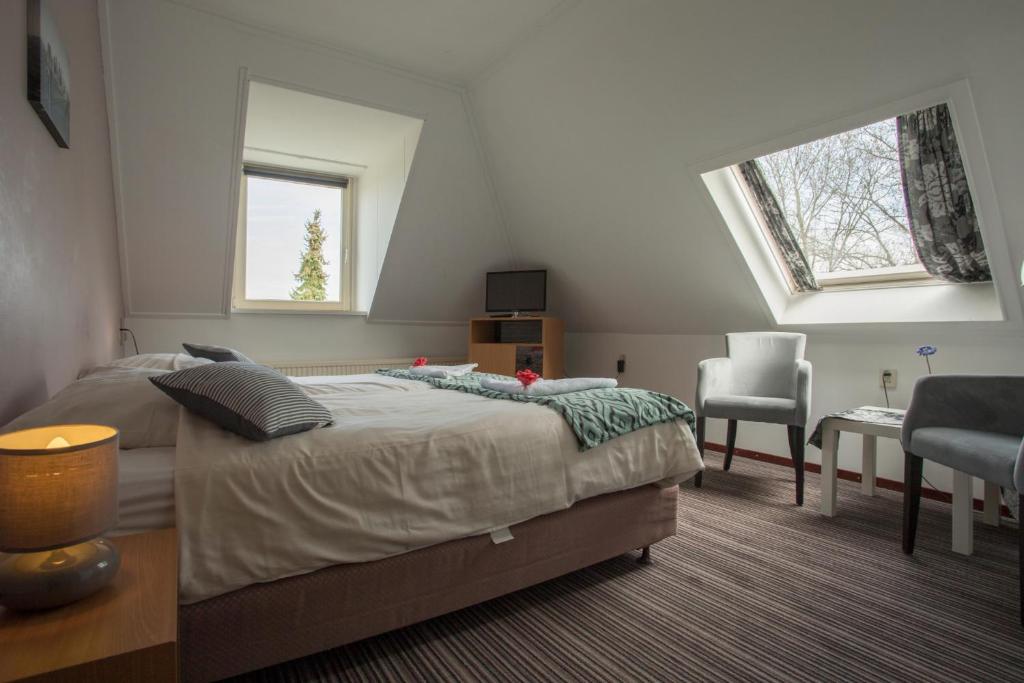 Hotel Eperland - About Your Stay