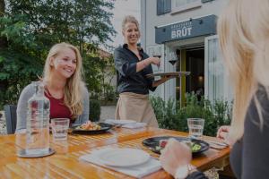 Hotel Restaurant Ruimzicht - About Your Stay