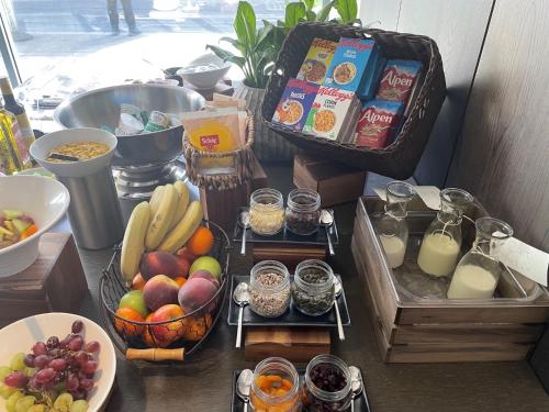 Hotel Xanadu - Key Points