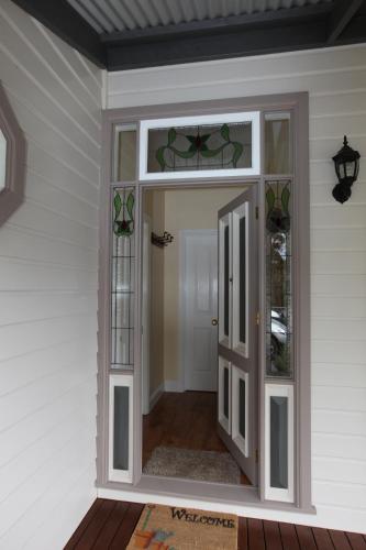 House on the Hill Bed and Breakfast - Key Points