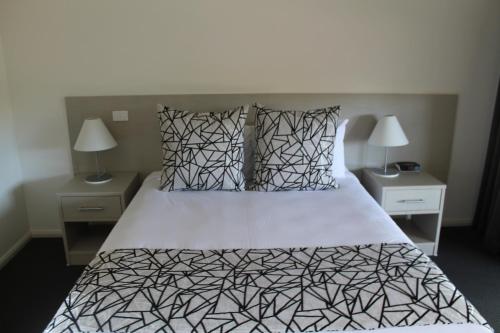 Hunter Gateway Motel - About Your Stay