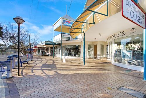 Huskisson Holiday Motel Cabins - About Your Stay