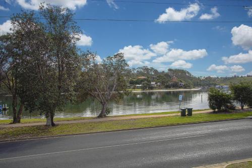 Hybiscus Waterfront Apartments - Key Points