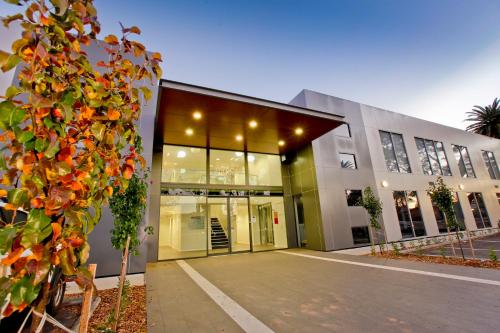 Indulge Apartments - Ontario - Key Points