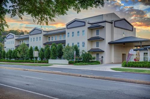 International Hotel Wagga Wagga - About Your Stay