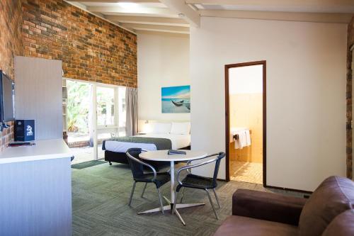 Leisure Inn Hotel Rockingham - About Your Stay
