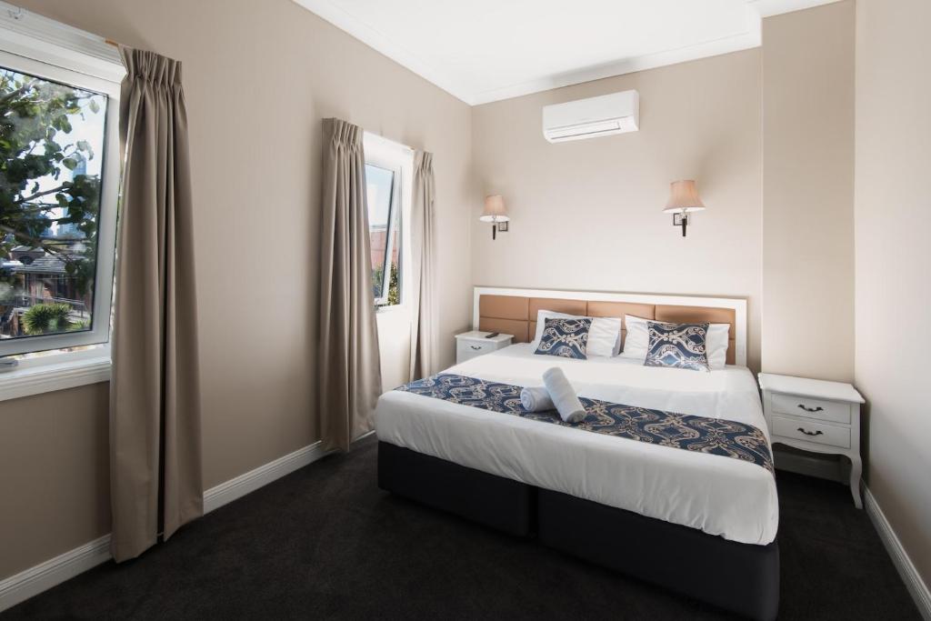 Lily Sands Inn Review