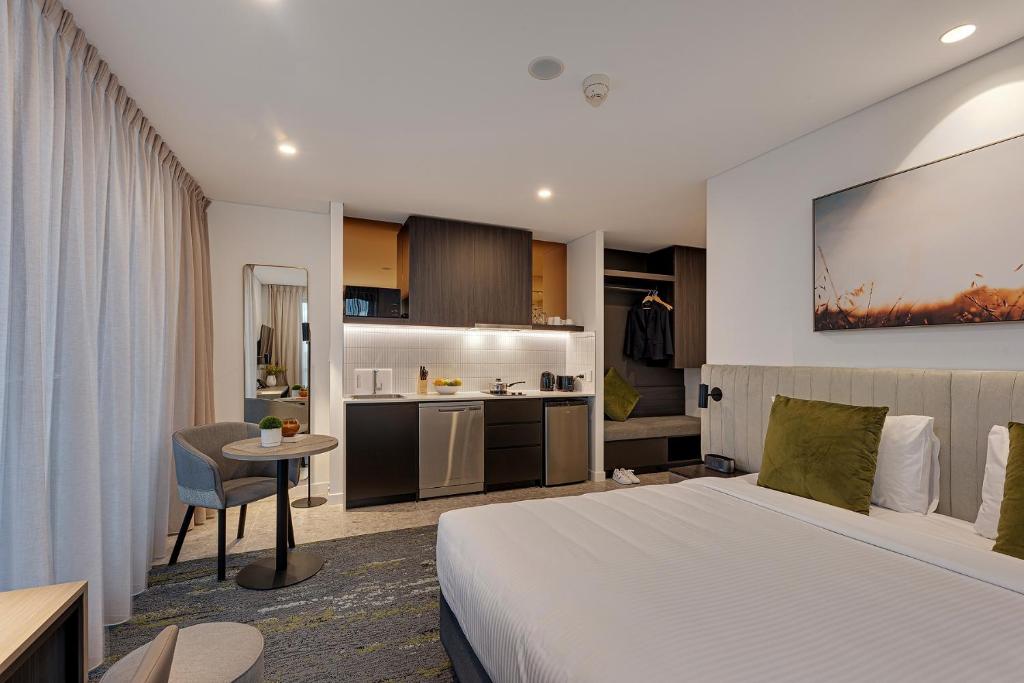 Littomore Suites Kingswood - About Your Stay