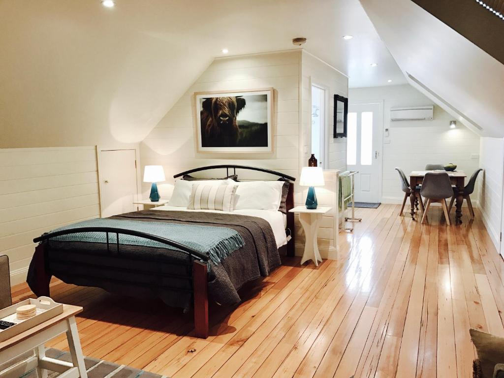 Loft Over The Vines Review