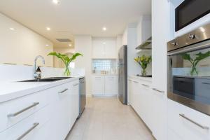 Luxury Four Bedroom Apartment With Swimming Pool - Key Points
