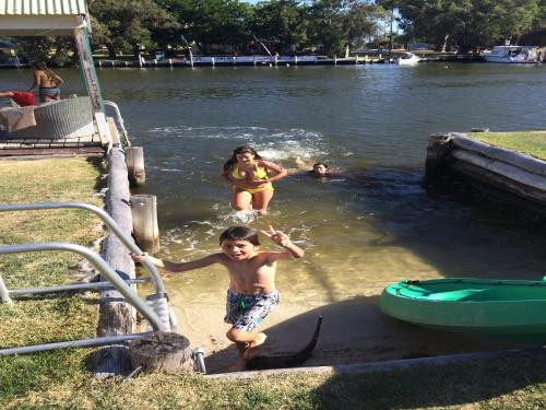 Mandurah Riverfront Holiday Rental - Key Points