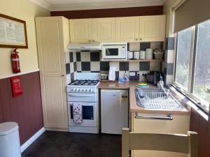 Manyat Peak Cottages Carnaby - About Your Stay