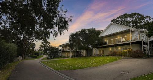 McMillans of Metung Coastal Resort - Key Points