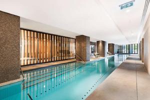 Melbourne Private Apartments - Collins Wharf Waterfront, Docklands - Key Points