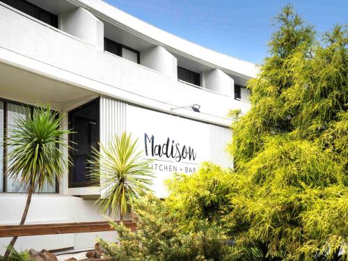 Mercure Charlestown - About Your Stay