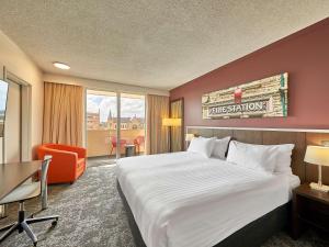Mercure Perth On Hay - About Your Stay