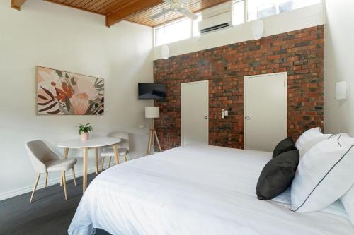 Mount Lofty Golf Course - About Your Stay