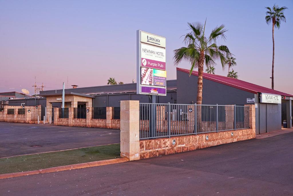 Newman Hotel Review