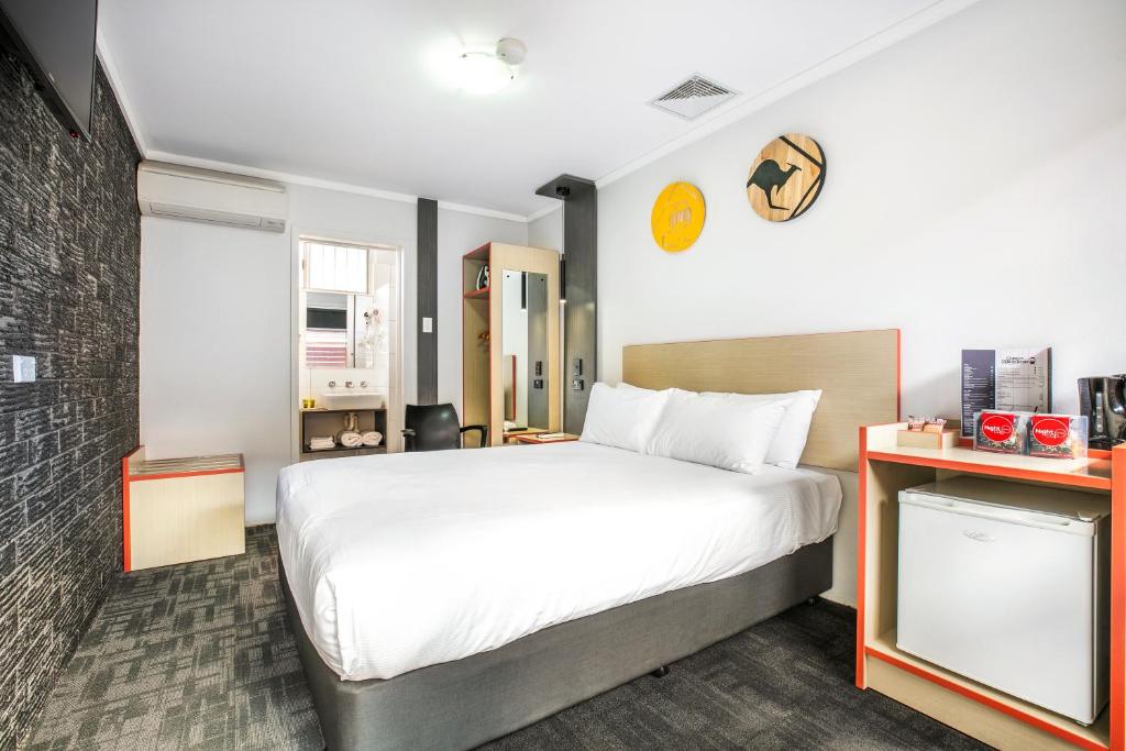 Nightcap at Jamison Hotel Review