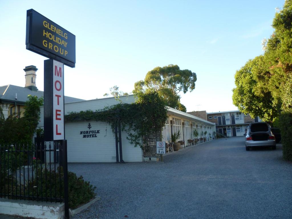 Norfolk Motor Inn Review