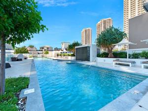 Number 1 H Residences - WiFi, Parking & More by Gold Coast Holidays - Key Points