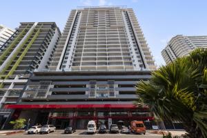 Oaks Darwin Elan Hotel - Key Points