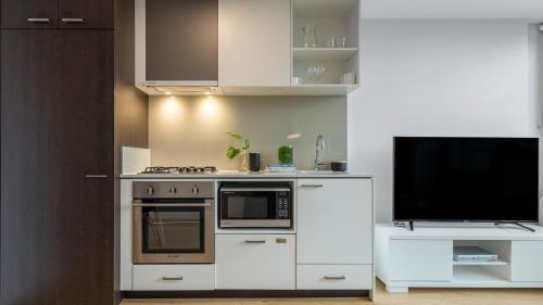 Oaks Melbourne Southbank Suites Review - Key Points