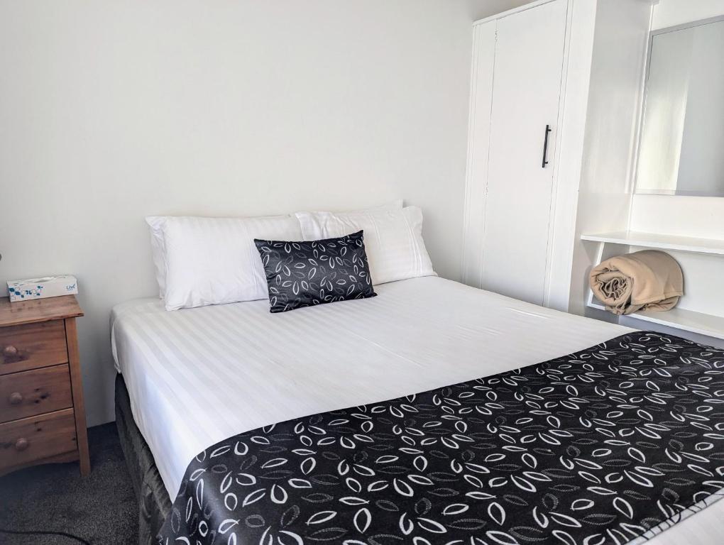 Ocean Drive Motel Review