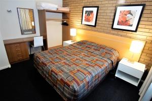 Parkview Motor Inn and Apartments - Key Points