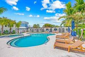 Pelican Post at Anna Maria Island Inn - About Your Stay