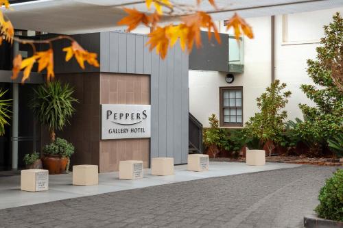 Peppers Gallery Hotel - Key Points