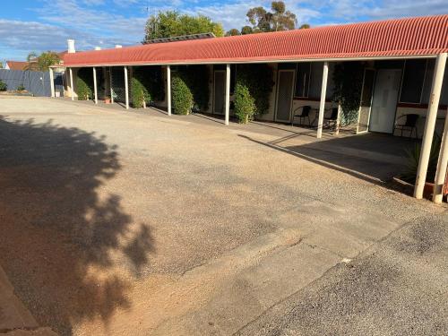 Peterborough Motel - Key Points