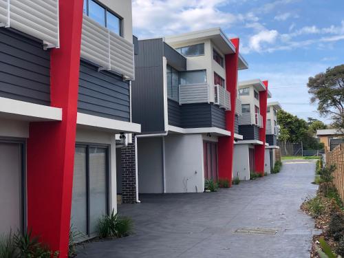 Phillip Island Townhouses - Key Points