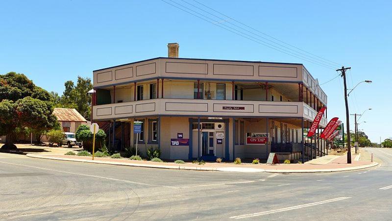 Pingelly Hotel Review