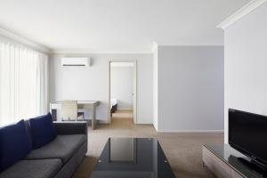 Pinnacle Apartments - Key Points