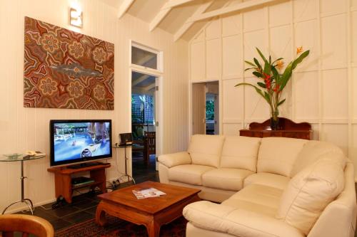 Port Douglas Cottage & Lodge - Key Points