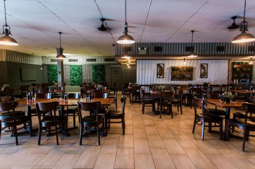 Potshot Hotel Resort - About Your Stay